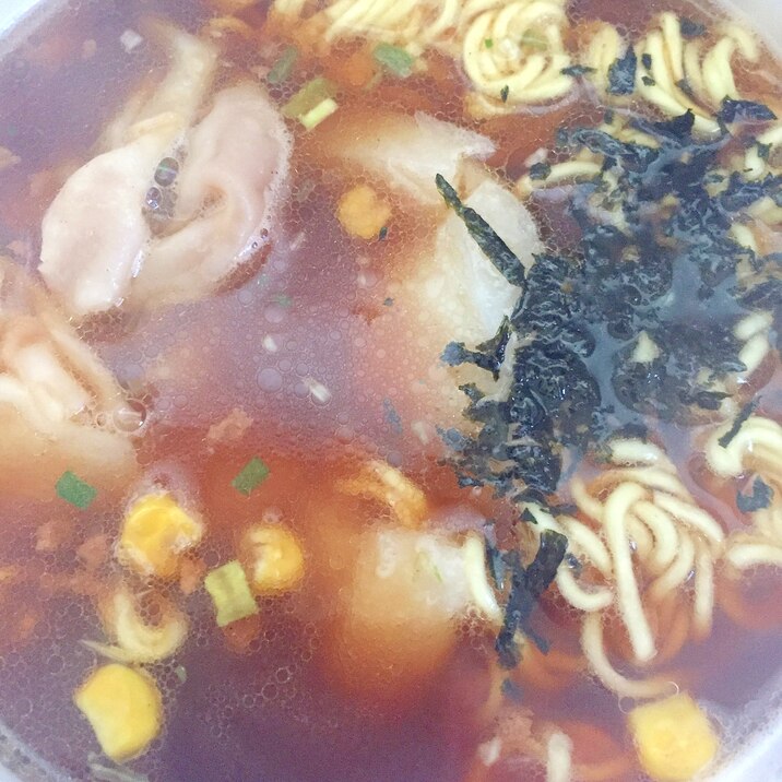 ワンタンと餅のラーメン☆